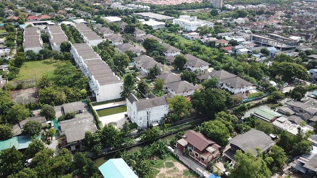 ประกาศฟรี! ซื้อ-ขาย-เช่า คอนโด บ้าน ทาวน์โฮม ที่ดิน และพื้นที่เชิงพาณิชย์ทั่วประเทศไทย ทุกทำเล ทุกงบประมาณ ไม่มีค่าใช้จ่าย ลงง่าย ขายไว เข้าถึงผู้ซื้อโดยตรง 5 243335pic4.jpg