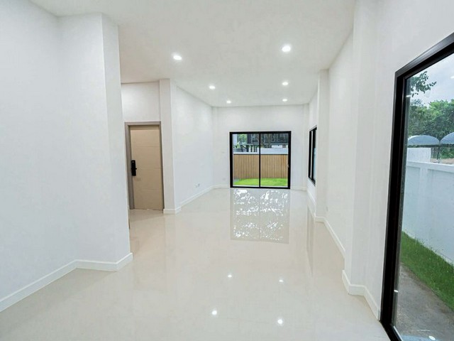 ประกาศฟรี! ซื้อ-ขาย-เช่า คอนโด บ้าน ทาวน์โฮม ที่ดิน และพื้นที่เชิงพาณิชย์ทั่วประเทศไทย ทุกทำเล ทุกงบประมาณ ไม่มีค่าใช้จ่าย ลงง่าย ขายไว เข้าถึงผู้ซื้อโดยตรง 4 245570pic3.jpg