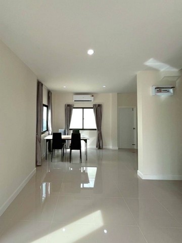 ประกาศฟรี! ซื้อ-ขาย-เช่า คอนโด บ้าน ทาวน์โฮม ที่ดิน และพื้นที่เชิงพาณิชย์ทั่วประเทศไทย ทุกทำเล ทุกงบประมาณ ไม่มีค่าใช้จ่าย ลงง่าย ขายไว เข้าถึงผู้ซื้อโดยตรง 3 312520pic2.jpg