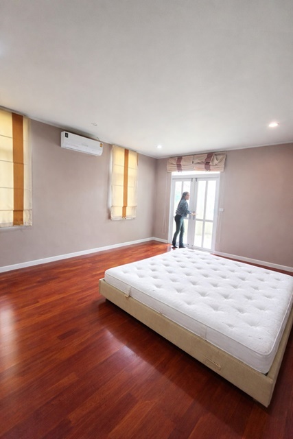 ประกาศฟรี! ซื้อ-ขาย-เช่า คอนโด บ้าน ทาวน์โฮม ที่ดิน และพื้นที่เชิงพาณิชย์ทั่วประเทศไทย ทุกทำเล ทุกงบประมาณ ไม่มีค่าใช้จ่าย ลงง่าย ขายไว เข้าถึงผู้ซื้อโดยตรง 5 312462pic4.jpg