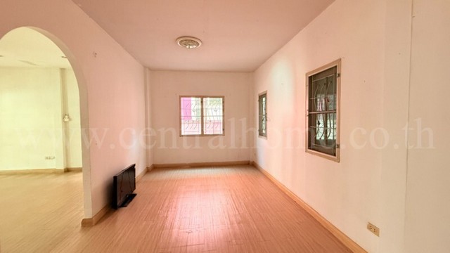 ประกาศฟรี! ซื้อ-ขาย-เช่า คอนโด บ้าน ทาวน์โฮม ที่ดิน และพื้นที่เชิงพาณิชย์ทั่วประเทศไทย ทุกทำเล ทุกงบประมาณ ไม่มีค่าใช้จ่าย ลงง่าย ขายไว เข้าถึงผู้ซื้อโดยตรง 5 169216pic4.jpg