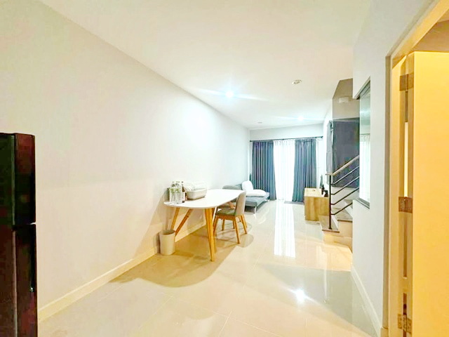 ประกาศฟรี! ซื้อ-ขาย-เช่า คอนโด บ้าน ทาวน์โฮม ที่ดิน และพื้นที่เชิงพาณิชย์ทั่วประเทศไทย ทุกทำเล ทุกงบประมาณ ไม่มีค่าใช้จ่าย ลงง่าย ขายไว เข้าถึงผู้ซื้อโดยตรง 3 312532pic2.jpg