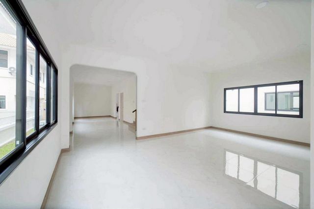 ประกาศฟรี! ซื้อ-ขาย-เช่า คอนโด บ้าน ทาวน์โฮม ที่ดิน และพื้นที่เชิงพาณิชย์ทั่วประเทศไทย ทุกทำเล ทุกงบประมาณ ไม่มีค่าใช้จ่าย ลงง่าย ขายไว เข้าถึงผู้ซื้อโดยตรง 5 246280pic4.jpg