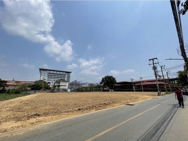 ประกาศฟรี! ซื้อ-ขาย-เช่า คอนโด บ้าน ทาวน์โฮม ที่ดิน และพื้นที่เชิงพาณิชย์ทั่วประเทศไทย ทุกทำเล ทุกงบประมาณ ไม่มีค่าใช้จ่าย ลงง่าย ขายไว เข้าถึงผู้ซื้อโดยตรง 2 246249pic1.jpg