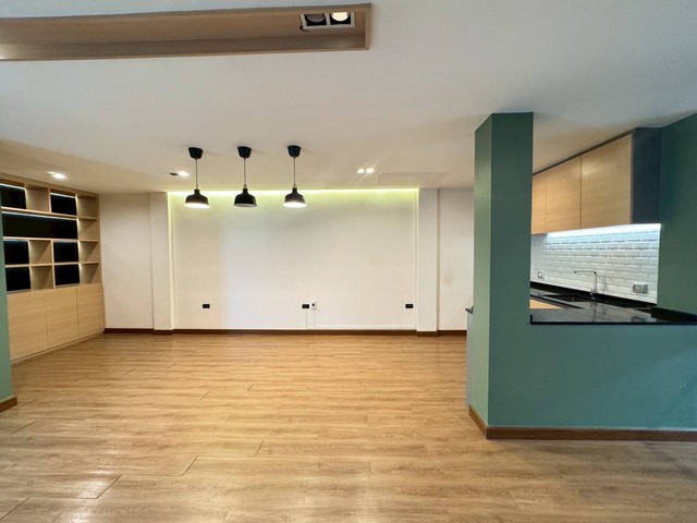 ประกาศฟรี! ซื้อ-ขาย-เช่า คอนโด บ้าน ทาวน์โฮม ที่ดิน และพื้นที่เชิงพาณิชย์ทั่วประเทศไทย ทุกทำเล ทุกงบประมาณ ไม่มีค่าใช้จ่าย ลงง่าย ขายไว เข้าถึงผู้ซื้อโดยตรง 5 312607pic4.jpg