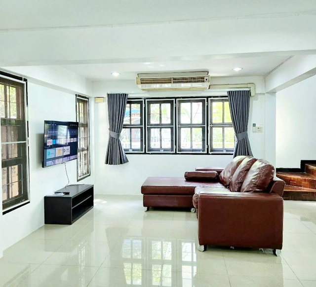 ประกาศฟรี! ซื้อ-ขาย-เช่า คอนโด บ้าน ทาวน์โฮม ที่ดิน และพื้นที่เชิงพาณิชย์ทั่วประเทศไทย ทุกทำเล ทุกงบประมาณ ไม่มีค่าใช้จ่าย ลงง่าย ขายไว เข้าถึงผู้ซื้อโดยตรง 4 246324pic3.jpg