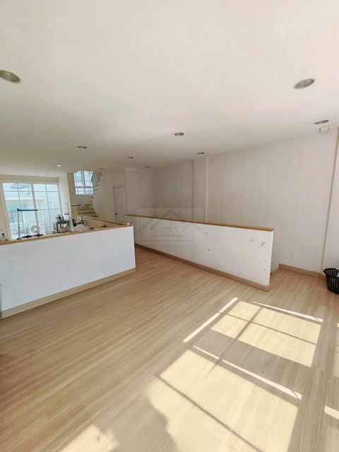 ประกาศฟรี! ซื้อ-ขาย-เช่า คอนโด บ้าน ทาวน์โฮม ที่ดิน และพื้นที่เชิงพาณิชย์ทั่วประเทศไทย ทุกทำเล ทุกงบประมาณ ไม่มีค่าใช้จ่าย ลงง่าย ขายไว เข้าถึงผู้ซื้อโดยตรง 4 508676pic3.jpg