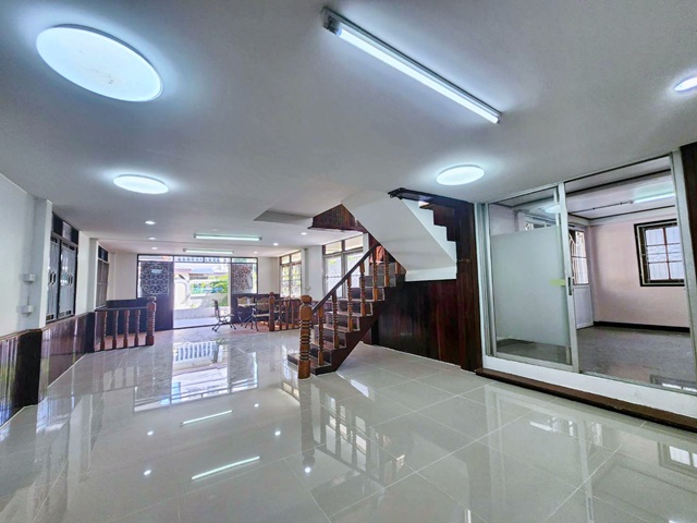 ประกาศฟรี! ซื้อ-ขาย-เช่า คอนโด บ้าน ทาวน์โฮม ที่ดิน และพื้นที่เชิงพาณิชย์ทั่วประเทศไทย ทุกทำเล ทุกงบประมาณ ไม่มีค่าใช้จ่าย ลงง่าย ขายไว เข้าถึงผู้ซื้อโดยตรง 3 246306pic2.jpg