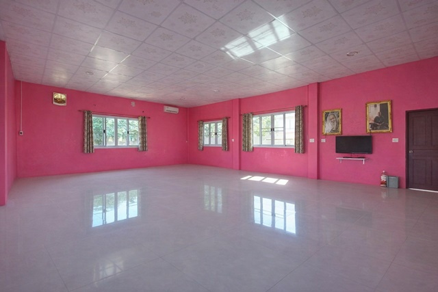 ประกาศฟรี! ซื้อ-ขาย-เช่า คอนโด บ้าน ทาวน์โฮม ที่ดิน และพื้นที่เชิงพาณิชย์ทั่วประเทศไทย ทุกทำเล ทุกงบประมาณ ไม่มีค่าใช้จ่าย ลงง่าย ขายไว เข้าถึงผู้ซื้อโดยตรง 4 246261pic3.jpg