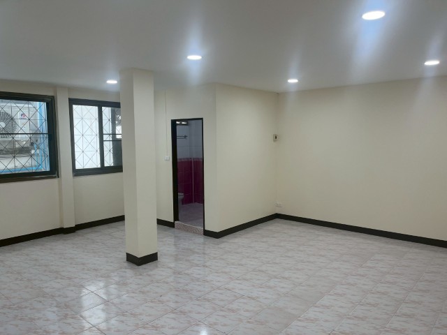 ประกาศฟรี! ซื้อ-ขาย-เช่า คอนโด บ้าน ทาวน์โฮม ที่ดิน และพื้นที่เชิงพาณิชย์ทั่วประเทศไทย ทุกทำเล ทุกงบประมาณ ไม่มีค่าใช้จ่าย ลงง่าย ขายไว เข้าถึงผู้ซื้อโดยตรง 4 309294pic3.jpg