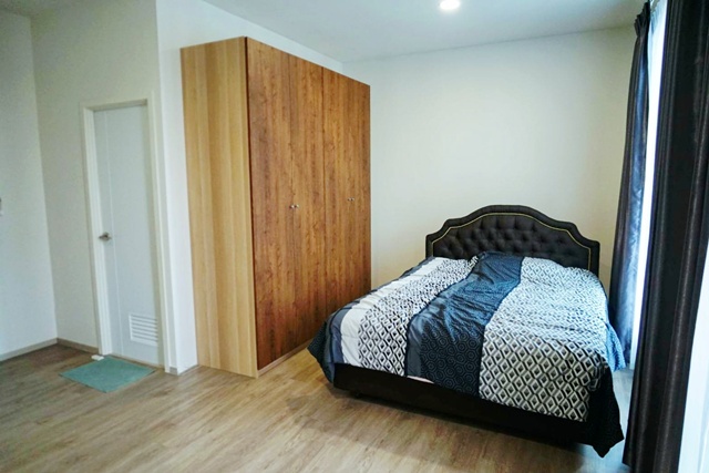 ประกาศฟรี! ซื้อ-ขาย-เช่า คอนโด บ้าน ทาวน์โฮม ที่ดิน และพื้นที่เชิงพาณิชย์ทั่วประเทศไทย ทุกทำเล ทุกงบประมาณ ไม่มีค่าใช้จ่าย ลงง่าย ขายไว เข้าถึงผู้ซื้อโดยตรง 5 246429pic4.jpg