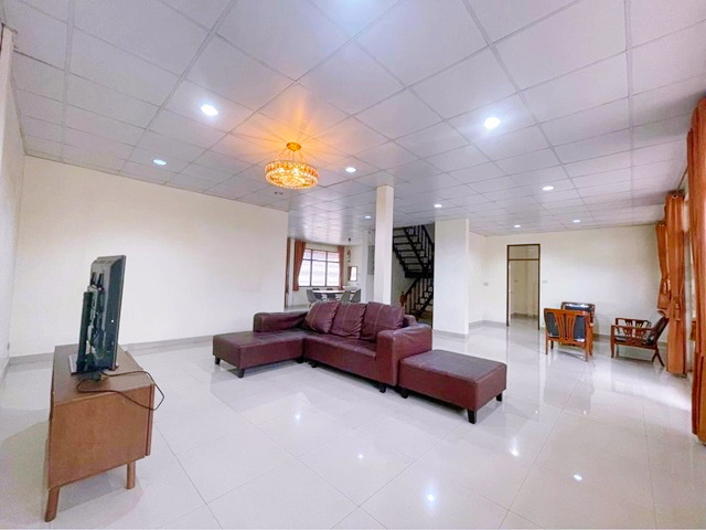 ประกาศฟรี! ซื้อ-ขาย-เช่า คอนโด บ้าน ทาวน์โฮม ที่ดิน และพื้นที่เชิงพาณิชย์ทั่วประเทศไทย ทุกทำเล ทุกงบประมาณ ไม่มีค่าใช้จ่าย ลงง่าย ขายไว เข้าถึงผู้ซื้อโดยตรง 3 246428pic2.jpg