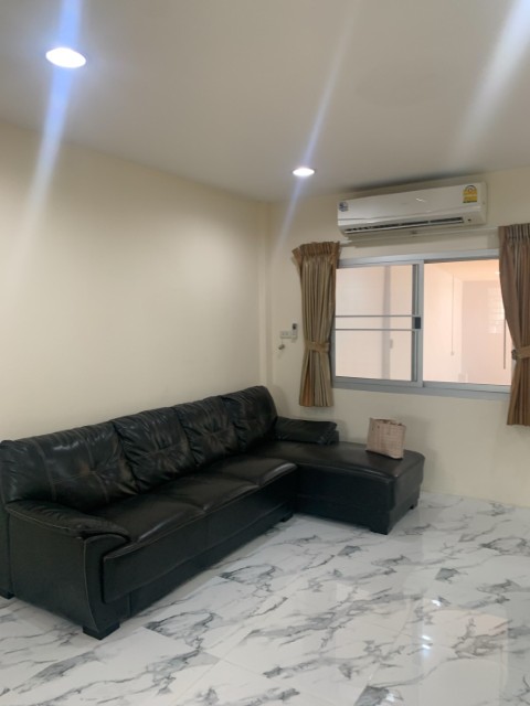 ประกาศฟรี! ซื้อ-ขาย-เช่า คอนโด บ้าน ทาวน์โฮม ที่ดิน และพื้นที่เชิงพาณิชย์ทั่วประเทศไทย ทุกทำเล ทุกงบประมาณ ไม่มีค่าใช้จ่าย ลงง่าย ขายไว เข้าถึงผู้ซื้อโดยตรง 3 312725pic2.jpg