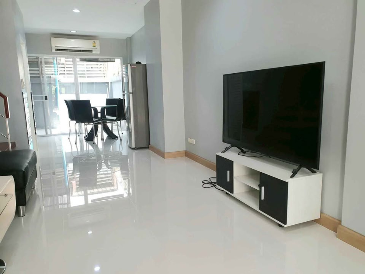 ประกาศฟรี! ซื้อ-ขาย-เช่า คอนโด บ้าน ทาวน์โฮม ที่ดิน และพื้นที่เชิงพาณิชย์ทั่วประเทศไทย ทุกทำเล ทุกงบประมาณ ไม่มีค่าใช้จ่าย ลงง่าย ขายไว เข้าถึงผู้ซื้อโดยตรง 4 312724pic3.jpg