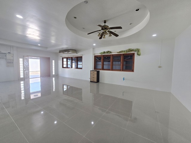 ประกาศฟรี! ซื้อ-ขาย-เช่า คอนโด บ้าน ทาวน์โฮม ที่ดิน และพื้นที่เชิงพาณิชย์ทั่วประเทศไทย ทุกทำเล ทุกงบประมาณ ไม่มีค่าใช้จ่าย ลงง่าย ขายไว เข้าถึงผู้ซื้อโดยตรง 4 312730pic3.jpg