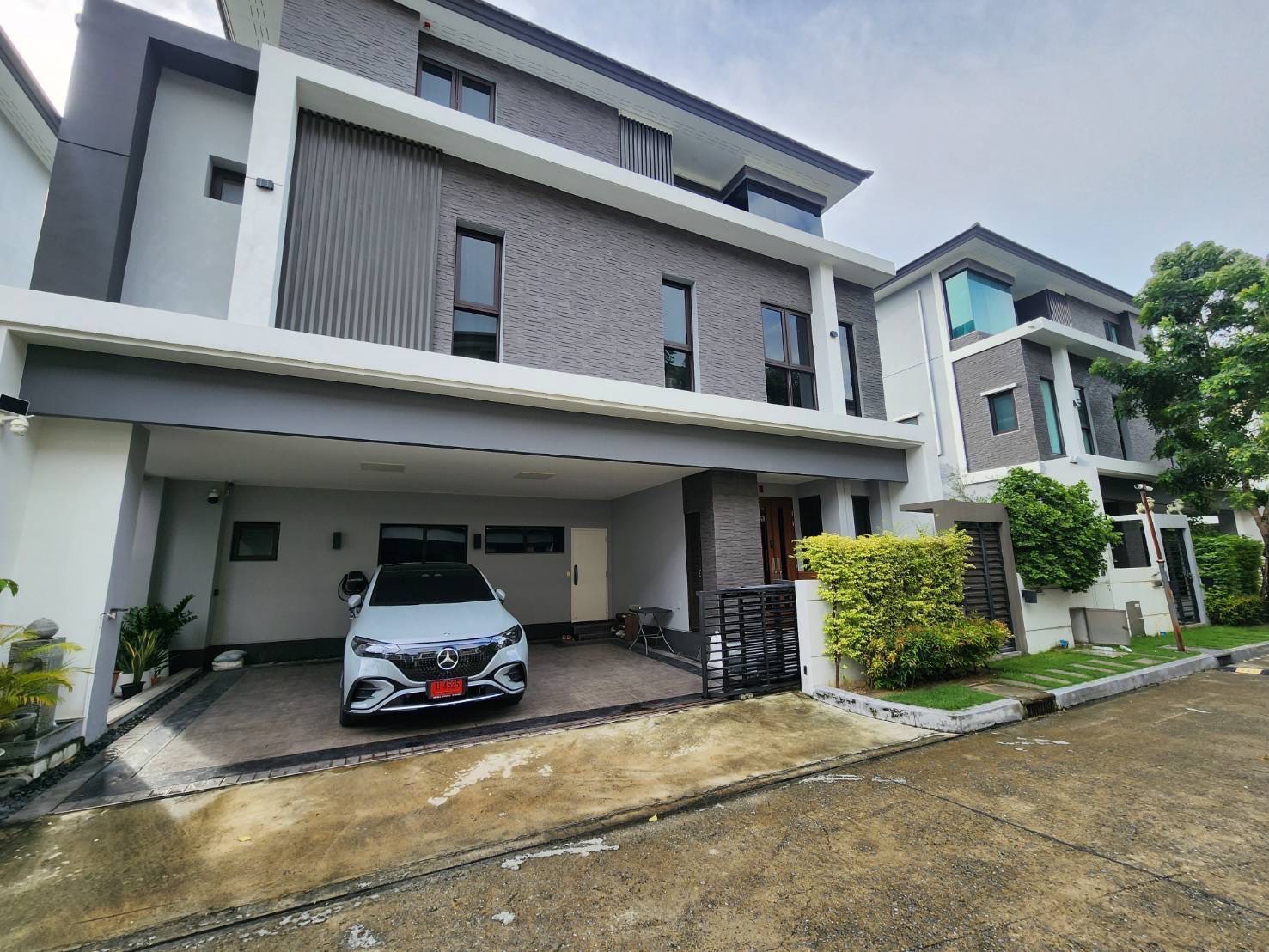 ประกาศฟรี! ซื้อ-ขาย-เช่า คอนโด บ้าน ทาวน์โฮม ที่ดิน และพื้นที่เชิงพาณิชย์ทั่วประเทศไทย ทุกทำเล ทุกงบประมาณ ไม่มีค่าใช้จ่าย ลงง่าย ขายไว เข้าถึงผู้ซื้อโดยตรง 2 508986pic1.jpg