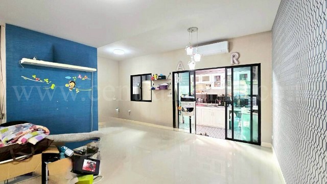 ประกาศฟรี! ซื้อ-ขาย-เช่า คอนโด บ้าน ทาวน์โฮม ที่ดิน และพื้นที่เชิงพาณิชย์ทั่วประเทศไทย ทุกทำเล ทุกงบประมาณ ไม่มีค่าใช้จ่าย ลงง่าย ขายไว เข้าถึงผู้ซื้อโดยตรง 5 247076pic4.jpg