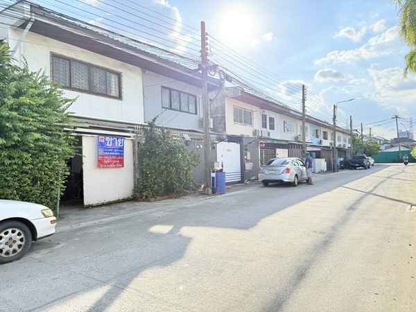 ประกาศฟรี! ซื้อ-ขาย-เช่า คอนโด บ้าน ทาวน์โฮม ที่ดิน และพื้นที่เชิงพาณิชย์ทั่วประเทศไทย ทุกทำเล ทุกงบประมาณ ไม่มีค่าใช้จ่าย ลงง่าย ขายไว เข้าถึงผู้ซื้อโดยตรง 3 508989pic2.jpg