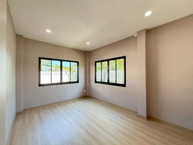 ประกาศฟรี! ซื้อ-ขาย-เช่า คอนโด บ้าน ทาวน์โฮม ที่ดิน และพื้นที่เชิงพาณิชย์ทั่วประเทศไทย ทุกทำเล ทุกงบประมาณ ไม่มีค่าใช้จ่าย ลงง่าย ขายไว เข้าถึงผู้ซื้อโดยตรง 5 247319pic4.jpg