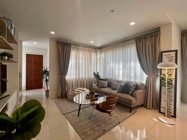 ประกาศฟรี! ซื้อ-ขาย-เช่า คอนโด บ้าน ทาวน์โฮม ที่ดิน และพื้นที่เชิงพาณิชย์ทั่วประเทศไทย ทุกทำเล ทุกงบประมาณ ไม่มีค่าใช้จ่าย ลงง่าย ขายไว เข้าถึงผู้ซื้อโดยตรง 3 247315pic2.jpg