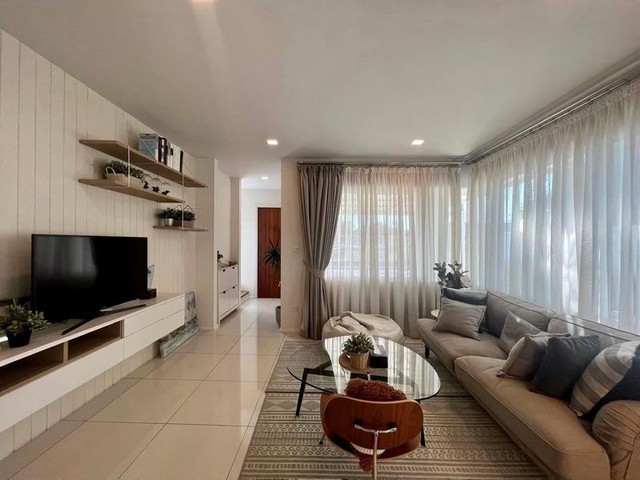 ประกาศฟรี! ซื้อ-ขาย-เช่า คอนโด บ้าน ทาวน์โฮม ที่ดิน และพื้นที่เชิงพาณิชย์ทั่วประเทศไทย ทุกทำเล ทุกงบประมาณ ไม่มีค่าใช้จ่าย ลงง่าย ขายไว เข้าถึงผู้ซื้อโดยตรง 4 247315pic3.jpg