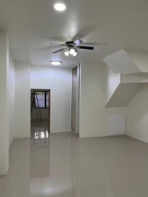 ประกาศฟรี! ซื้อ-ขาย-เช่า คอนโด บ้าน ทาวน์โฮม ที่ดิน และพื้นที่เชิงพาณิชย์ทั่วประเทศไทย ทุกทำเล ทุกงบประมาณ ไม่มีค่าใช้จ่าย ลงง่าย ขายไว เข้าถึงผู้ซื้อโดยตรง 4 508971pic3.jpg