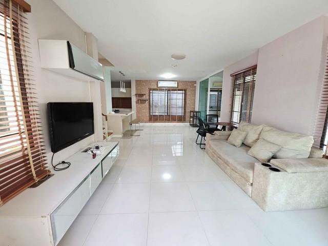 ประกาศฟรี! ซื้อ-ขาย-เช่า คอนโด บ้าน ทาวน์โฮม ที่ดิน และพื้นที่เชิงพาณิชย์ทั่วประเทศไทย ทุกทำเล ทุกงบประมาณ ไม่มีค่าใช้จ่าย ลงง่าย ขายไว เข้าถึงผู้ซื้อโดยตรง 3 508449pic2.jpg