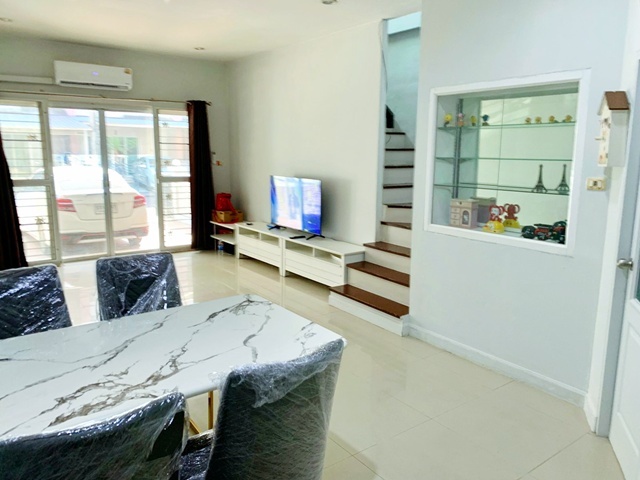 ประกาศฟรี! ซื้อ-ขาย-เช่า คอนโด บ้าน ทาวน์โฮม ที่ดิน และพื้นที่เชิงพาณิชย์ทั่วประเทศไทย ทุกทำเล ทุกงบประมาณ ไม่มีค่าใช้จ่าย ลงง่าย ขายไว เข้าถึงผู้ซื้อโดยตรง 3 247304pic2.jpg