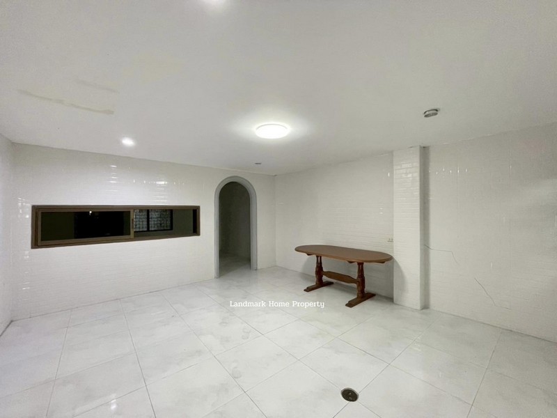 ประกาศฟรี! ซื้อ-ขาย-เช่า คอนโด บ้าน ทาวน์โฮม ที่ดิน และพื้นที่เชิงพาณิชย์ทั่วประเทศไทย ทุกทำเล ทุกงบประมาณ ไม่มีค่าใช้จ่าย ลงง่าย ขายไว เข้าถึงผู้ซื้อโดยตรง 3 312633pic2.jpg