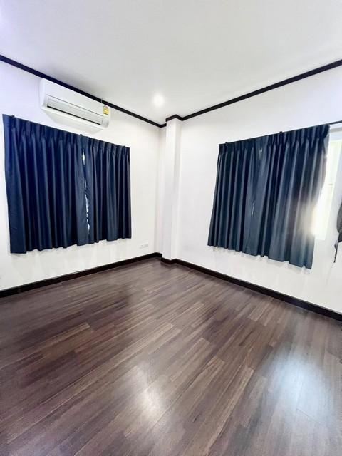 ประกาศฟรี! ซื้อ-ขาย-เช่า คอนโด บ้าน ทาวน์โฮม ที่ดิน และพื้นที่เชิงพาณิชย์ทั่วประเทศไทย ทุกทำเล ทุกงบประมาณ ไม่มีค่าใช้จ่าย ลงง่าย ขายไว เข้าถึงผู้ซื้อโดยตรง 5 507257pic4.jpg