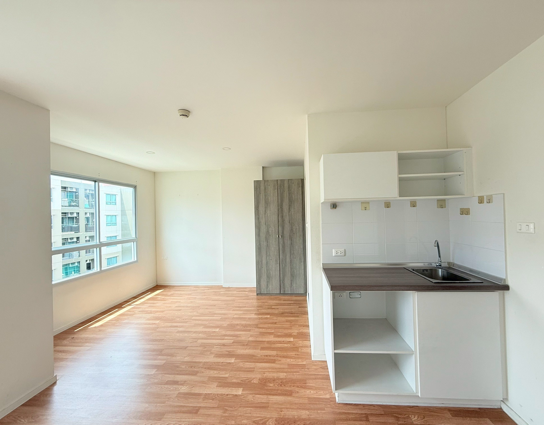 ประกาศฟรี! ซื้อ-ขาย-เช่า คอนโด บ้าน ทาวน์โฮม ที่ดิน และพื้นที่เชิงพาณิชย์ทั่วประเทศไทย ทุกทำเล ทุกงบประมาณ ไม่มีค่าใช้จ่าย ลงง่าย ขายไว เข้าถึงผู้ซื้อโดยตรง 5 247274pic4.jpg