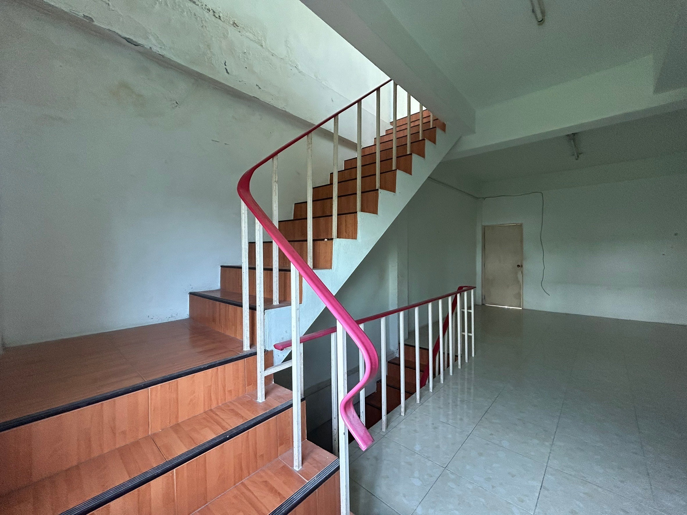 ประกาศฟรี! ซื้อ-ขาย-เช่า คอนโด บ้าน ทาวน์โฮม ที่ดิน และพื้นที่เชิงพาณิชย์ทั่วประเทศไทย ทุกทำเล ทุกงบประมาณ ไม่มีค่าใช้จ่าย ลงง่าย ขายไว เข้าถึงผู้ซื้อโดยตรง 4 247250pic3.jpg