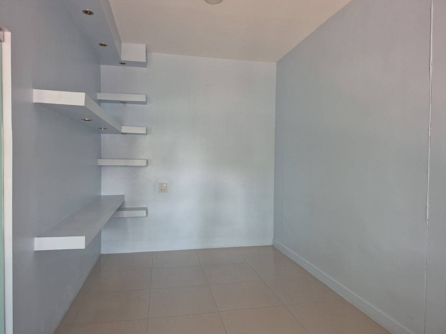 ประกาศฟรี! ซื้อ-ขาย-เช่า คอนโด บ้าน ทาวน์โฮม ที่ดิน และพื้นที่เชิงพาณิชย์ทั่วประเทศไทย ทุกทำเล ทุกงบประมาณ ไม่มีค่าใช้จ่าย ลงง่าย ขายไว เข้าถึงผู้ซื้อโดยตรง 4 247247pic3.jpg