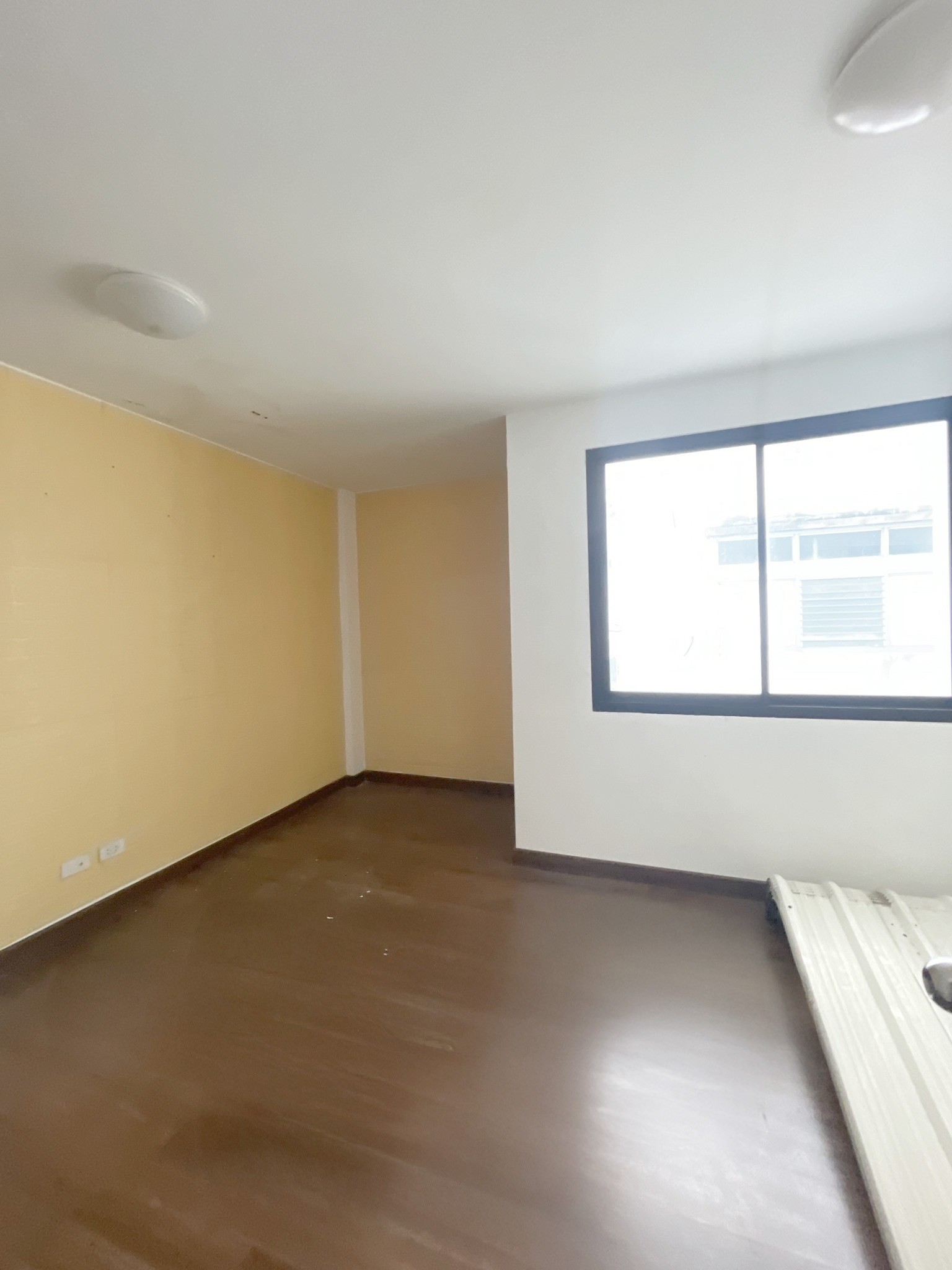 ประกาศฟรี! ซื้อ-ขาย-เช่า คอนโด บ้าน ทาวน์โฮม ที่ดิน และพื้นที่เชิงพาณิชย์ทั่วประเทศไทย ทุกทำเล ทุกงบประมาณ ไม่มีค่าใช้จ่าย ลงง่าย ขายไว เข้าถึงผู้ซื้อโดยตรง 4 247243pic3.jpg