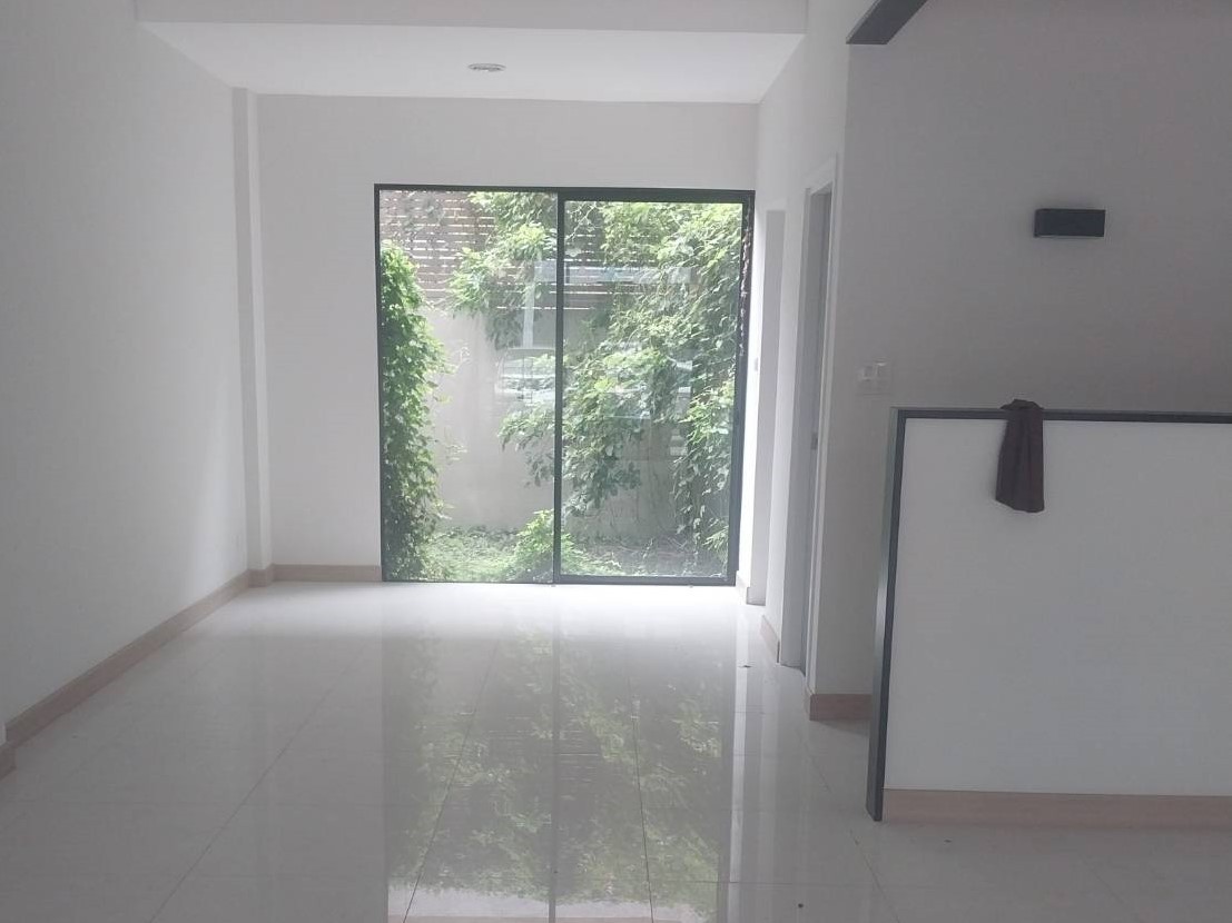 ประกาศฟรี! ซื้อ-ขาย-เช่า คอนโด บ้าน ทาวน์โฮม ที่ดิน และพื้นที่เชิงพาณิชย์ทั่วประเทศไทย ทุกทำเล ทุกงบประมาณ ไม่มีค่าใช้จ่าย ลงง่าย ขายไว เข้าถึงผู้ซื้อโดยตรง 3 247239pic2.jpg