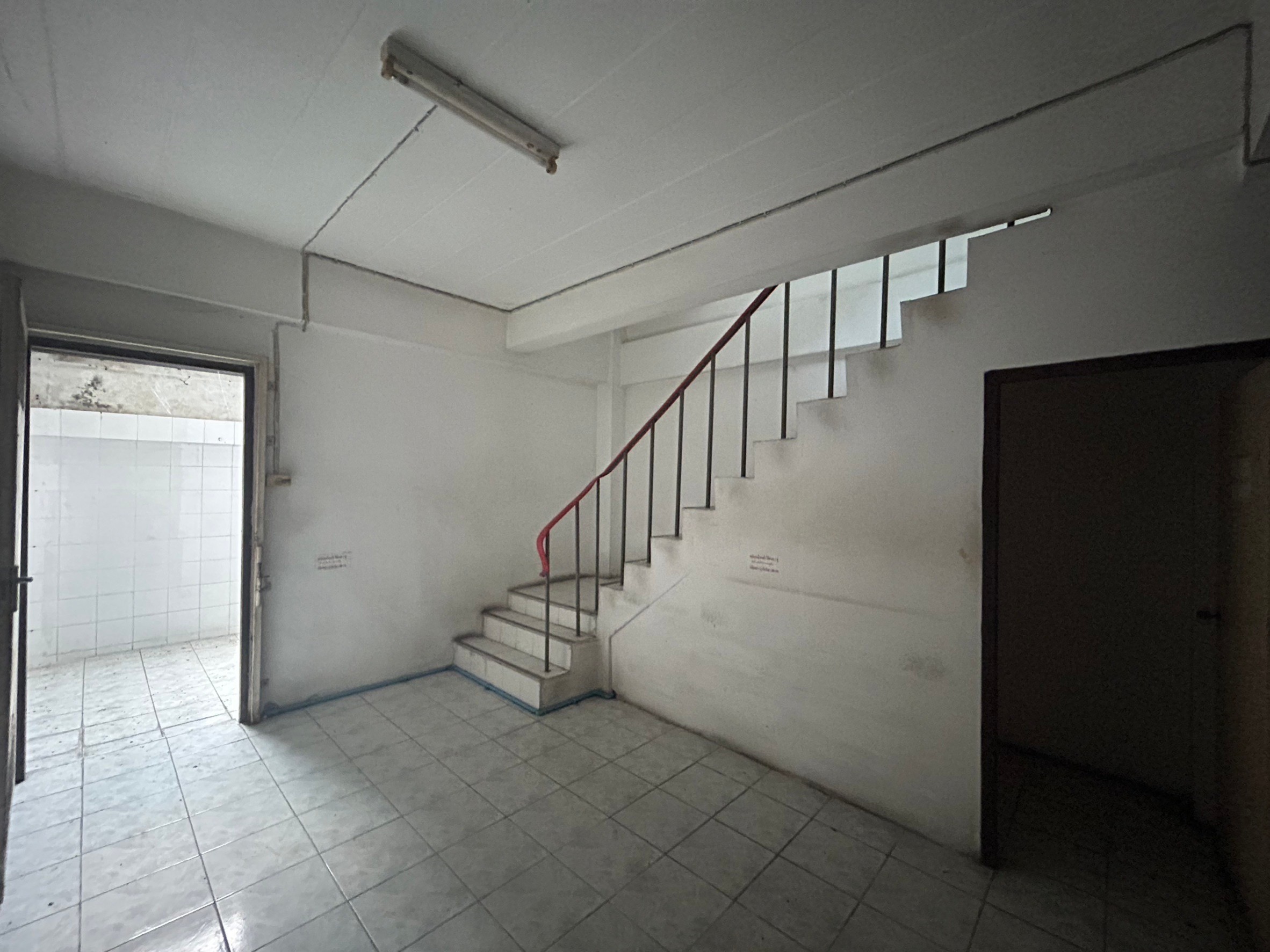 ประกาศฟรี! ซื้อ-ขาย-เช่า คอนโด บ้าน ทาวน์โฮม ที่ดิน และพื้นที่เชิงพาณิชย์ทั่วประเทศไทย ทุกทำเล ทุกงบประมาณ ไม่มีค่าใช้จ่าย ลงง่าย ขายไว เข้าถึงผู้ซื้อโดยตรง 4 247230pic3.jpg