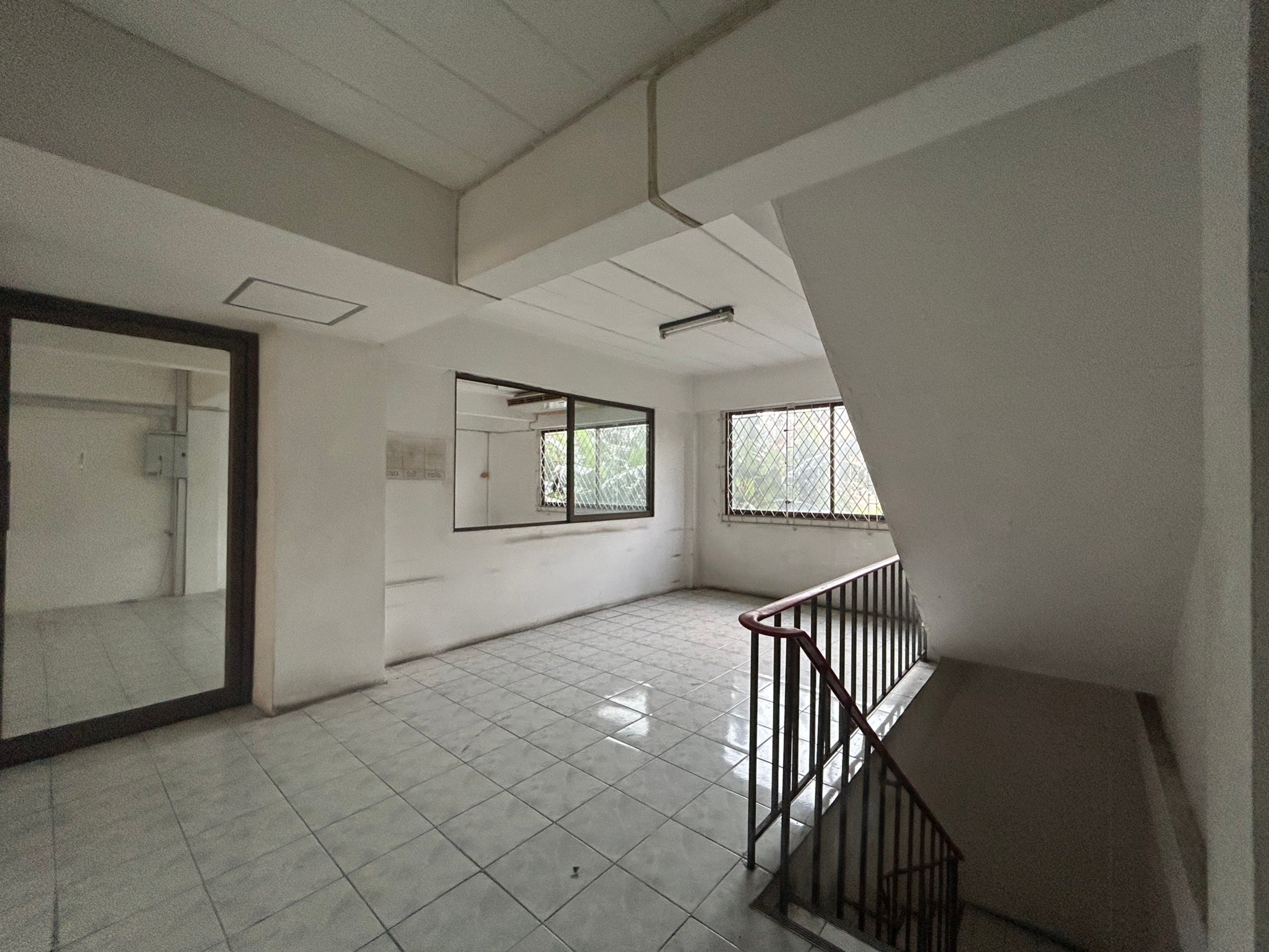 ประกาศฟรี! ซื้อ-ขาย-เช่า คอนโด บ้าน ทาวน์โฮม ที่ดิน และพื้นที่เชิงพาณิชย์ทั่วประเทศไทย ทุกทำเล ทุกงบประมาณ ไม่มีค่าใช้จ่าย ลงง่าย ขายไว เข้าถึงผู้ซื้อโดยตรง 5 247230pic4.jpg