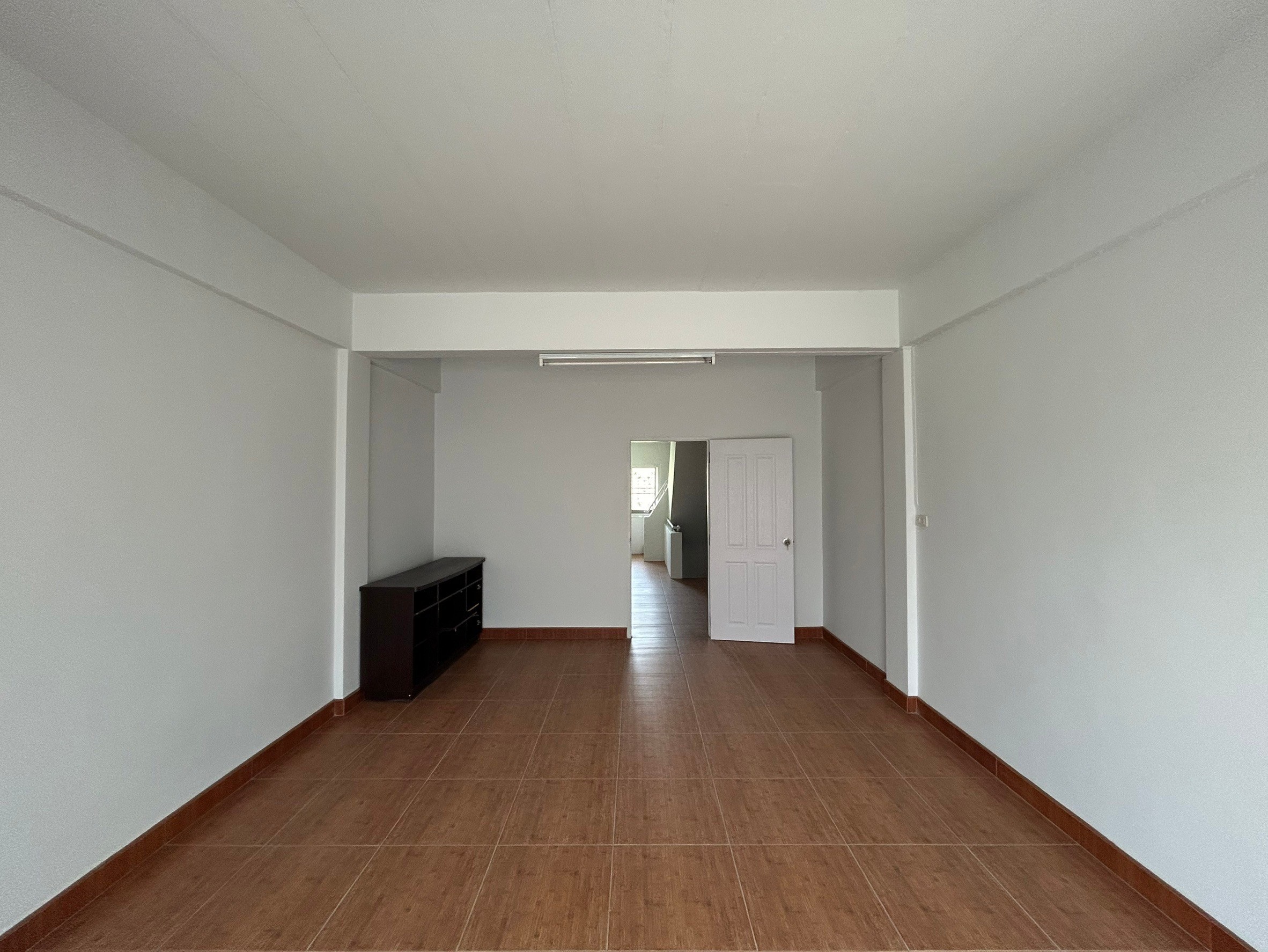 ประกาศฟรี! ซื้อ-ขาย-เช่า คอนโด บ้าน ทาวน์โฮม ที่ดิน และพื้นที่เชิงพาณิชย์ทั่วประเทศไทย ทุกทำเล ทุกงบประมาณ ไม่มีค่าใช้จ่าย ลงง่าย ขายไว เข้าถึงผู้ซื้อโดยตรง 3 247229pic2.jpg