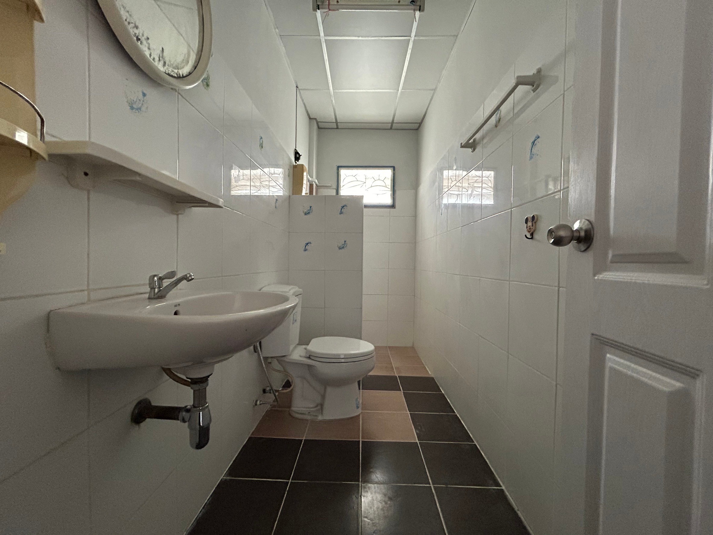 ประกาศฟรี! ซื้อ-ขาย-เช่า คอนโด บ้าน ทาวน์โฮม ที่ดิน และพื้นที่เชิงพาณิชย์ทั่วประเทศไทย ทุกทำเล ทุกงบประมาณ ไม่มีค่าใช้จ่าย ลงง่าย ขายไว เข้าถึงผู้ซื้อโดยตรง 5 247229pic4.jpg