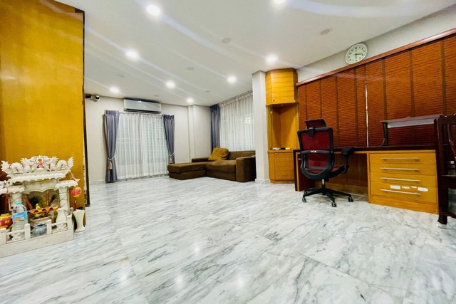 ประกาศฟรี! ซื้อ-ขาย-เช่า คอนโด บ้าน ทาวน์โฮม ที่ดิน และพื้นที่เชิงพาณิชย์ทั่วประเทศไทย ทุกทำเล ทุกงบประมาณ ไม่มีค่าใช้จ่าย ลงง่าย ขายไว เข้าถึงผู้ซื้อโดยตรง 5 312974pic4.jpg