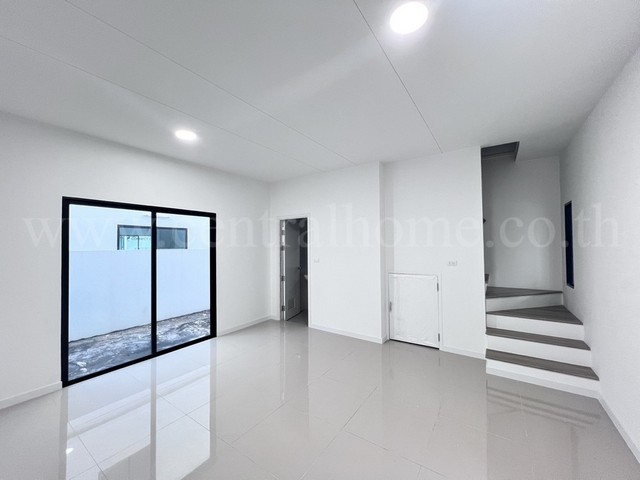 ประกาศฟรี! ซื้อ-ขาย-เช่า คอนโด บ้าน ทาวน์โฮม ที่ดิน และพื้นที่เชิงพาณิชย์ทั่วประเทศไทย ทุกทำเล ทุกงบประมาณ ไม่มีค่าใช้จ่าย ลงง่าย ขายไว เข้าถึงผู้ซื้อโดยตรง 5 235025pic4.jpg