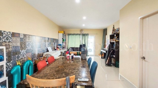 ประกาศฟรี! ซื้อ-ขาย-เช่า คอนโด บ้าน ทาวน์โฮม ที่ดิน และพื้นที่เชิงพาณิชย์ทั่วประเทศไทย ทุกทำเล ทุกงบประมาณ ไม่มีค่าใช้จ่าย ลงง่าย ขายไว เข้าถึงผู้ซื้อโดยตรง 4 247429pic3.jpg