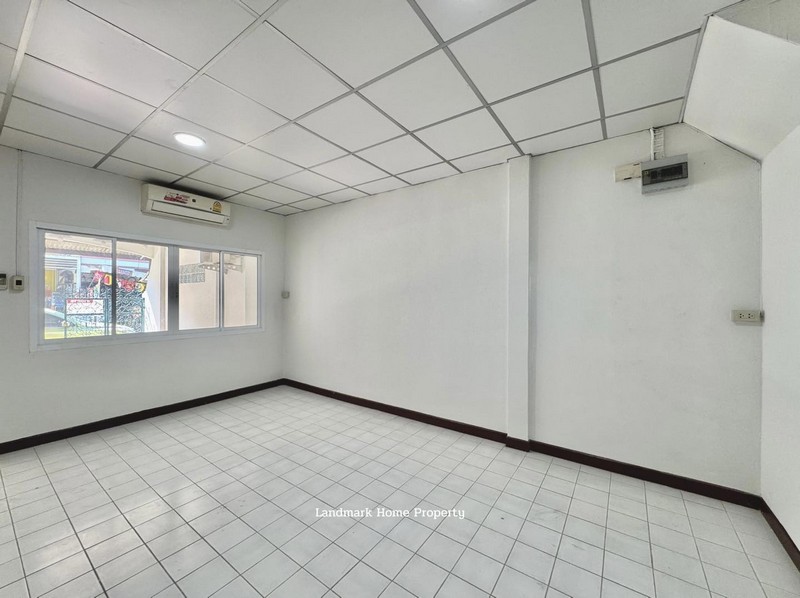 ประกาศฟรี! ซื้อ-ขาย-เช่า คอนโด บ้าน ทาวน์โฮม ที่ดิน และพื้นที่เชิงพาณิชย์ทั่วประเทศไทย ทุกทำเล ทุกงบประมาณ ไม่มีค่าใช้จ่าย ลงง่าย ขายไว เข้าถึงผู้ซื้อโดยตรง 3 313054pic2.jpg