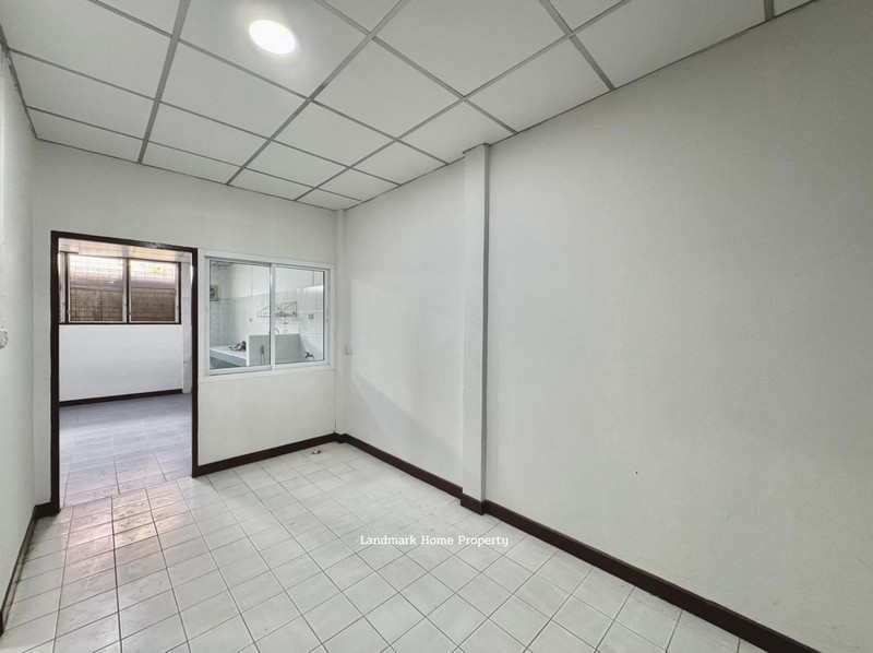 ประกาศฟรี! ซื้อ-ขาย-เช่า คอนโด บ้าน ทาวน์โฮม ที่ดิน และพื้นที่เชิงพาณิชย์ทั่วประเทศไทย ทุกทำเล ทุกงบประมาณ ไม่มีค่าใช้จ่าย ลงง่าย ขายไว เข้าถึงผู้ซื้อโดยตรง 4 313054pic3.jpg