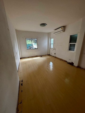 ประกาศฟรี! ซื้อ-ขาย-เช่า คอนโด บ้าน ทาวน์โฮม ที่ดิน และพื้นที่เชิงพาณิชย์ทั่วประเทศไทย ทุกทำเล ทุกงบประมาณ ไม่มีค่าใช้จ่าย ลงง่าย ขายไว เข้าถึงผู้ซื้อโดยตรง 3 247446pic2.jpg