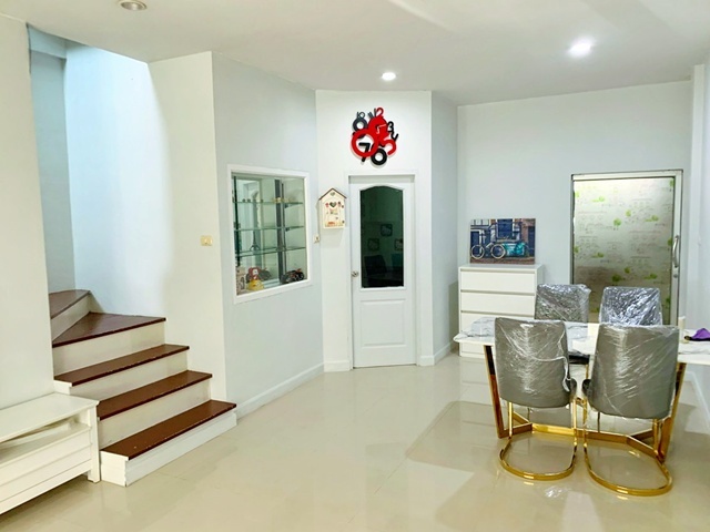 ประกาศฟรี! ซื้อ-ขาย-เช่า คอนโด บ้าน ทาวน์โฮม ที่ดิน และพื้นที่เชิงพาณิชย์ทั่วประเทศไทย ทุกทำเล ทุกงบประมาณ ไม่มีค่าใช้จ่าย ลงง่าย ขายไว เข้าถึงผู้ซื้อโดยตรง 3 247312pic2.jpg