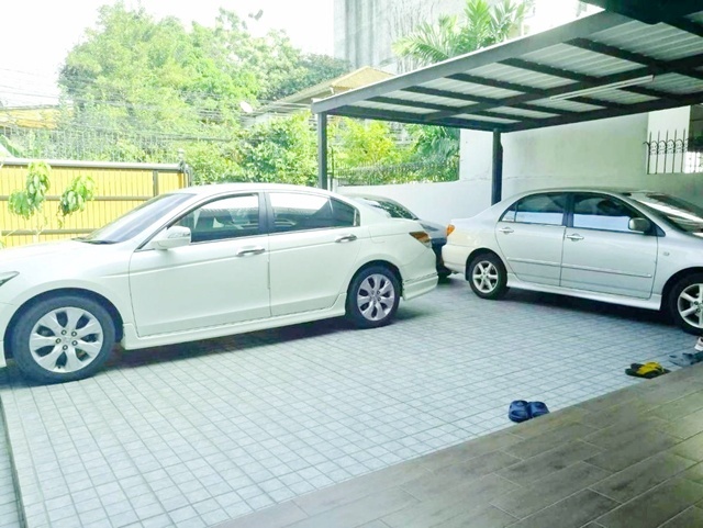 ประกาศฟรี! ซื้อ-ขาย-เช่า คอนโด บ้าน ทาวน์โฮม ที่ดิน และพื้นที่เชิงพาณิชย์ทั่วประเทศไทย ทุกทำเล ทุกงบประมาณ ไม่มีค่าใช้จ่าย ลงง่าย ขายไว เข้าถึงผู้ซื้อโดยตรง 3 247310pic2.jpg