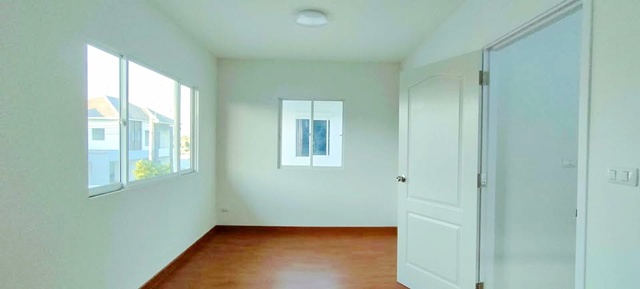 ประกาศฟรี! ซื้อ-ขาย-เช่า คอนโด บ้าน ทาวน์โฮม ที่ดิน และพื้นที่เชิงพาณิชย์ทั่วประเทศไทย ทุกทำเล ทุกงบประมาณ ไม่มีค่าใช้จ่าย ลงง่าย ขายไว เข้าถึงผู้ซื้อโดยตรง 5 247452pic4.jpg