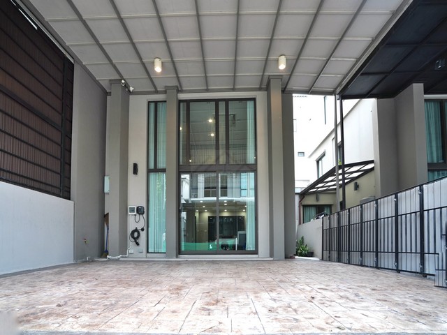 ประกาศฟรี! ซื้อ-ขาย-เช่า คอนโด บ้าน ทาวน์โฮม ที่ดิน และพื้นที่เชิงพาณิชย์ทั่วประเทศไทย ทุกทำเล ทุกงบประมาณ ไม่มีค่าใช้จ่าย ลงง่าย ขายไว เข้าถึงผู้ซื้อโดยตรง 3 509732pic2.jpg