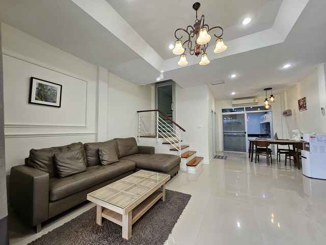 ประกาศฟรี! ซื้อ-ขาย-เช่า คอนโด บ้าน ทาวน์โฮม ที่ดิน และพื้นที่เชิงพาณิชย์ทั่วประเทศไทย ทุกทำเล ทุกงบประมาณ ไม่มีค่าใช้จ่าย ลงง่าย ขายไว เข้าถึงผู้ซื้อโดยตรง 3 247539pic2.jpg